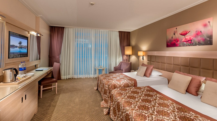 Miracle Resort Hotel